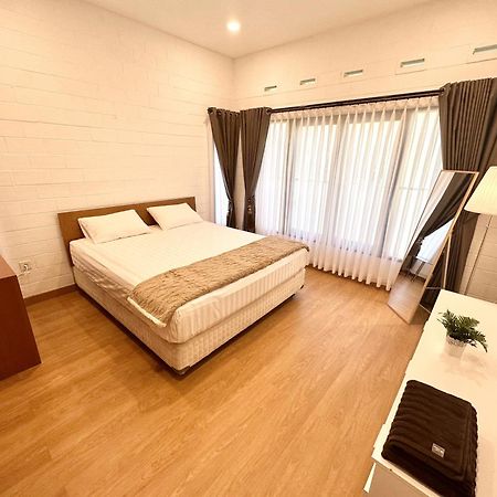 Villa Putih Le Cordon Bandung Bagian luar foto