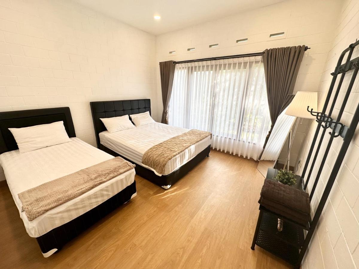 Villa Putih Le Cordon Bandung Bagian luar foto